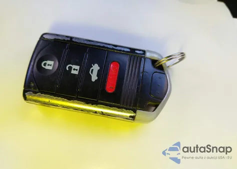 2013 Acura Ilx 2.0L из США, поврежденный, VIN 19VDE1F54DE002643